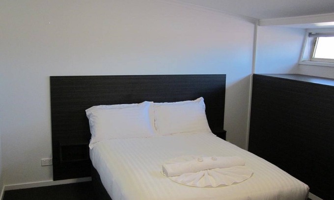 North Hobart Hotel | Queens Head Hotel