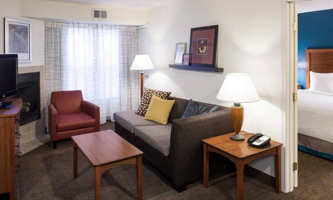 San Bernardino Casa | Quick Drive to San Bernardino Golf Club! 4 Great Rooms! Pets Allowed w/ Gym