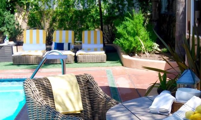 East Hollywood Hotel | Quick Drive to the Hollywood Museum! w/ Parking and Pool, Pets Welcome Too!