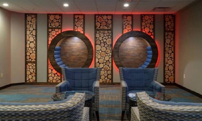 Gatlinburg Complejo | Quick trip for July 4-7, 2023, 1 Bedroom in downtown Gatlinburg!