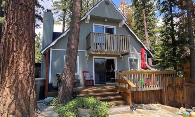 Kings Beach Casa | Quiet 1 Bdrm walk to beach & trails. Close to ski areas.