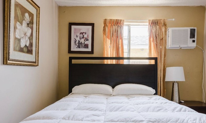 Simi Valley Casa | Quiet 1-Bedroom/Shared Bathroom Residential Home