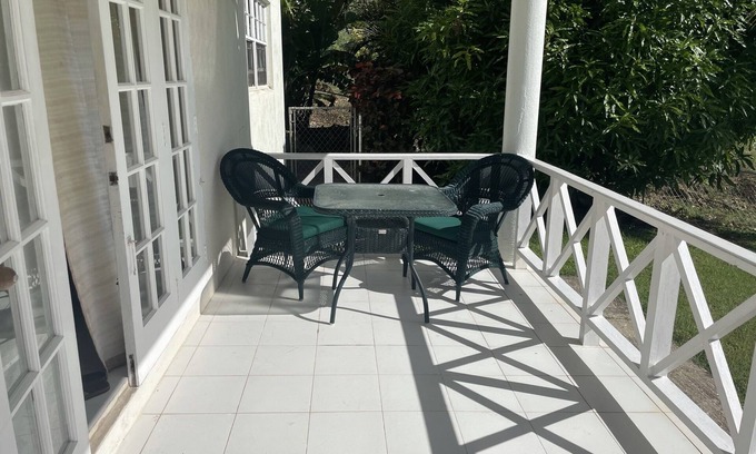 White Hill Apartamento | Quiet 2 Bedroom Country Apartment
