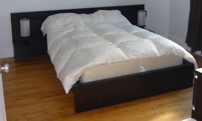 Ville-Emard Apartamento | Tranquilo apartamento amueblado de 2 dormitorios, amplio jardín, estacionamiento disponible, metro cerca