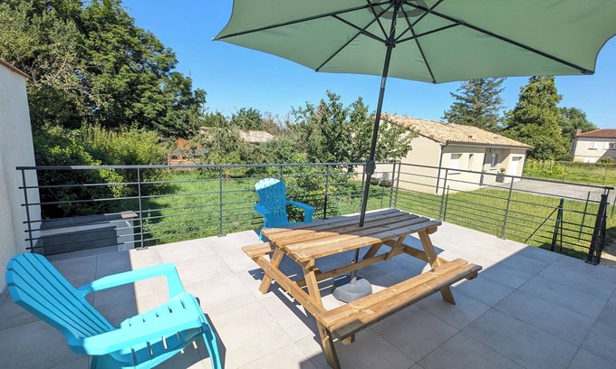 Castres Cabina | Quiet, 2 bedrooms, terrace, Garden Wifi, Connected TV, Air-conditioning.