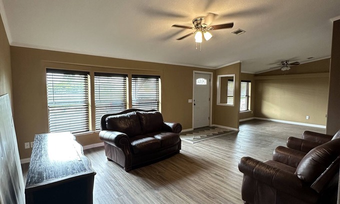 Manor Casa | Quiet 4 bedroom 2.5 bath home