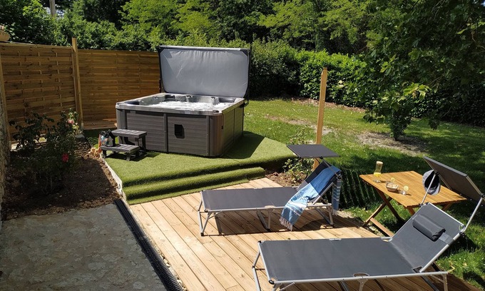 Berson Casa | Alojamiento tranquilo con jacuzzi privado ilimitado