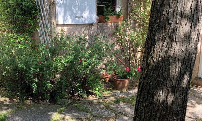 Saint-Gely-du-Fesc Casa | Quiet, air-conditioned villa near Montpellier, sea and river. Pets allowed
