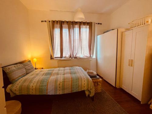 Sint-Jans-Molenbeek Apartamento | Quiet and Colorfull Flat in the Center City of Brussels