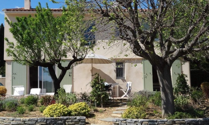 Combas Villa | Villa tranquila y confortable para 7 personas.