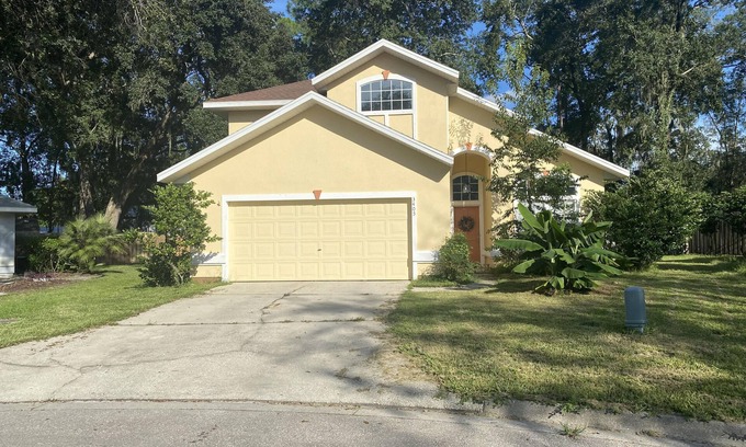 Gainesville Casa | Quiet and comfy 3 bed, 1.5 baths in a quiet neighborhood great for Gator games