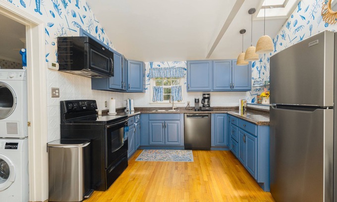 Minot Cabaña | Quiet and Cozy Cottage at Sandy Cove 1 BR Sleeps 4