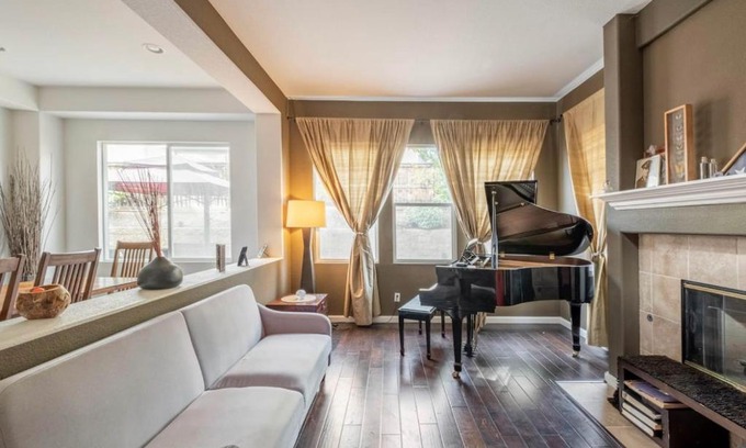 Torrey Highlands Casa | Quiet and Cozy Guest Rooms with Private Bathrooms
