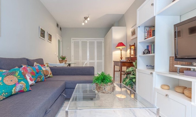 Los Remedios Apartamento | Tranquilad y elegancia en la capital Andaluza 4 px-WIFI