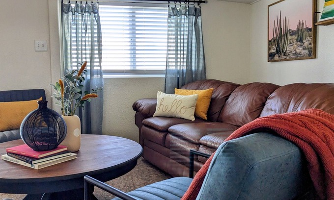 Elgin Casa | Quiet & Unique 2BR on Winery Row The Elgin Project