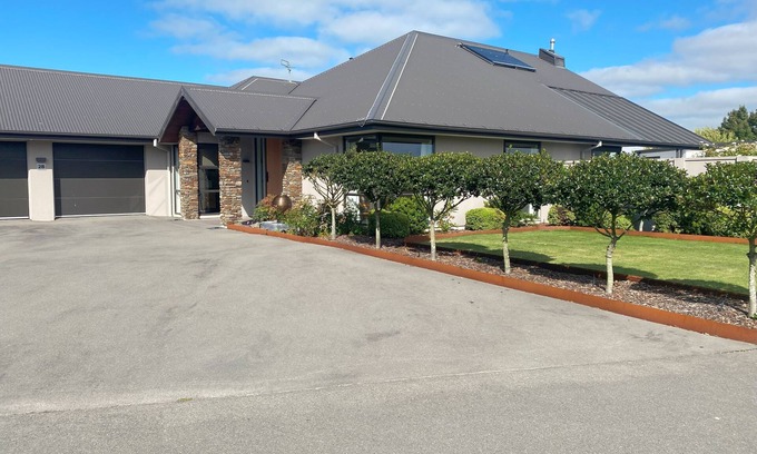 Rolleston Casa | Quiet Area, Beautiful Surroundings in Rolleston.