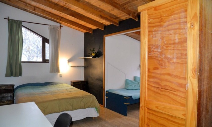 San Carlos de Bariloche Cabina | Quiet cabin close to the center, with parking