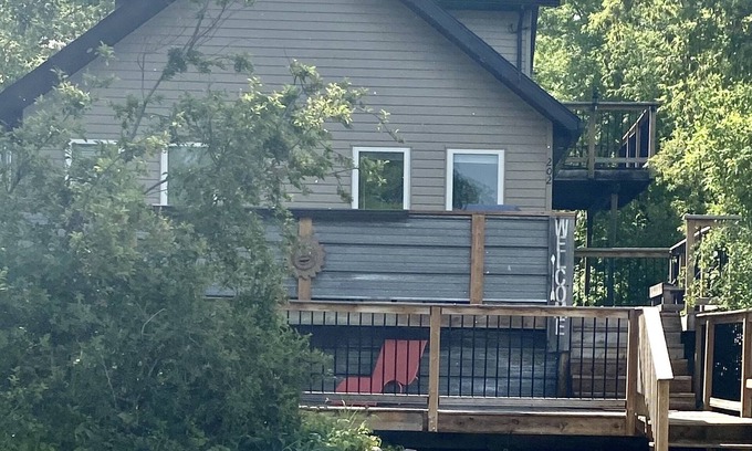 Manitou Beach Casa | Quiet cabin
