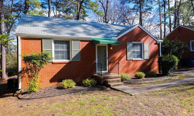 Richmond Casa | Quiet Charming 3 Bed 1 Bath, Well-Appointed Home in Prime Location
