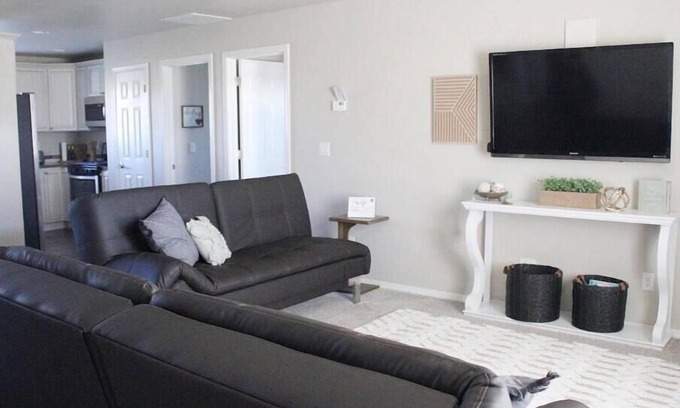 Twin Falls Apartamento | Quiet, Clean 1 BR Apt. Perfect getaway for 2. Close to shopping, movies, etc