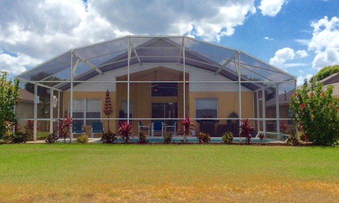 West Kissimmee Casa | Tranquilo, limpio, vistas al parque, Disney-3. 5 millas, muy bien cuidado casa!