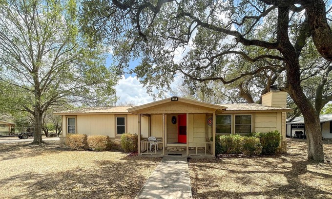 Brackettville Casa | Quiet & Comfortable Home on Fort Clark Springs Golf Corse