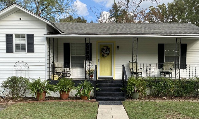 Freestate Cabaña | Quiet country cottage - 5 min from major interstates