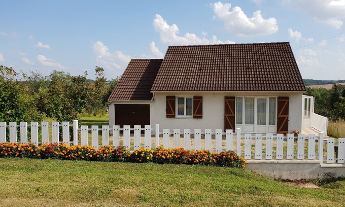 Trigueres Casa | Quiet country house