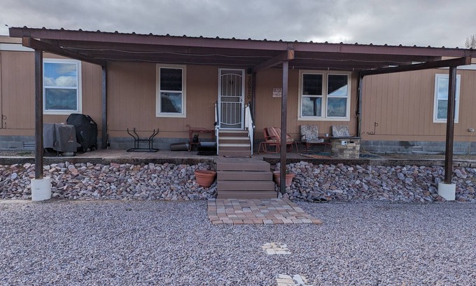 Paulden Casa | Quiet Country Living with horse facilities!!
