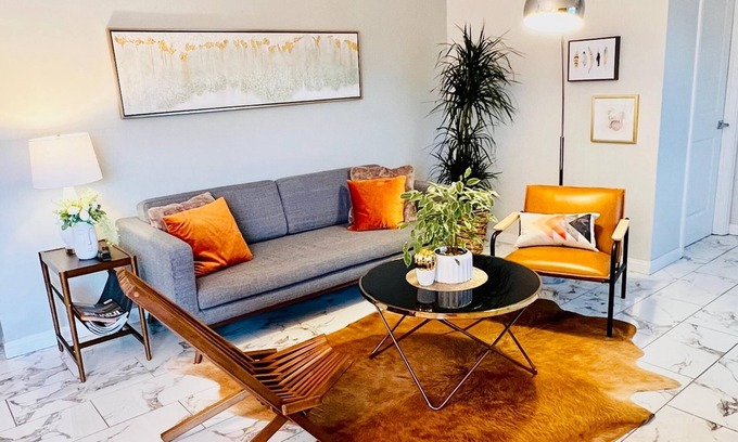 Las Vegas Casa | Quiet & Cozy 2BR in Heart of Vegas - 8 Mins to Strip & Downtown