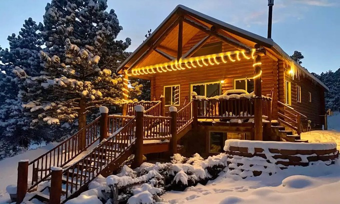 Howard Cabina | Tranquilo, pintoresco y acogedor Log Cabin Living!