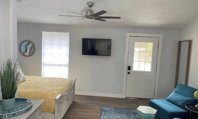 Canyon Lake Apartamento | Quiet & Cozy Oasis- Pet Friendly/Near Boat Ramp/Private Patio
