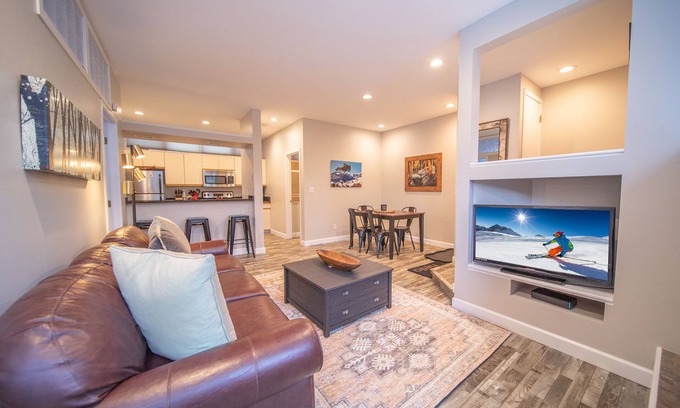 Keystone Casa | Quiet & Cozy, Shuttle to Slopes!