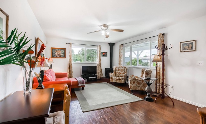 Volcano Casa | Quiet cul-de-sac house near Volcanoes National Park & golf - snowbird-friendly