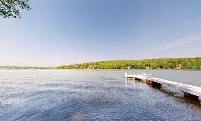 Danbury Casa | ★ Quiet Family Lake Escape