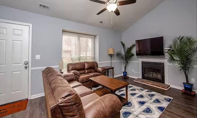 Fayetteville Apartamento | Quiet Fayetteville Retreat Near Fort Bragg + Patio
