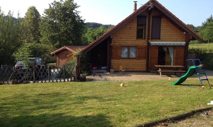 Girmont-Val-d'Ajol Chalet De Esquí | Quiet Finnish-style chalet with 11 ares of fully enclosed garden