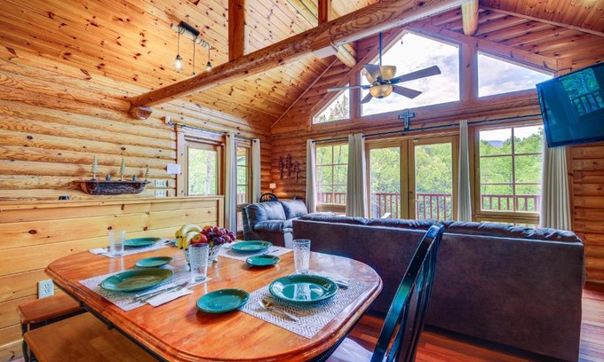 Pittman Center Casa | Quiet Gatlinburg Cabin with Lookout Decks and Hot Tub!