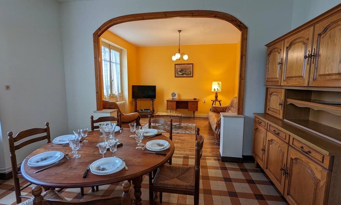 Blanzaguet-Saint-Cybard Cabaña | Casa rural Blanzaguet-Saint-Cybard, 3 dormitorios, 6 personas