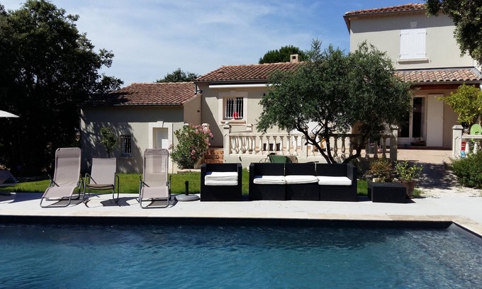 Chateaurenard Casa | Villa tranquila en la ladera con spa y piscina en Provenza
