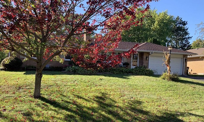 Maplewood Casa | Quiet Home near paths and parks