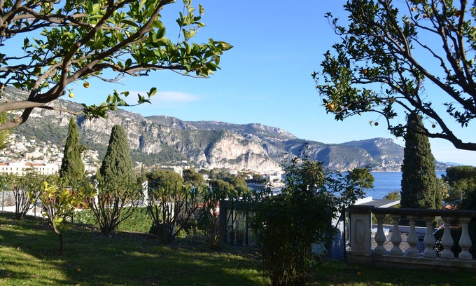 Saint-Jean-Cap-Ferrat Casa | CASA TRANQUILA - VISTA IMPRESIONANTE A 300 M DEL MAR