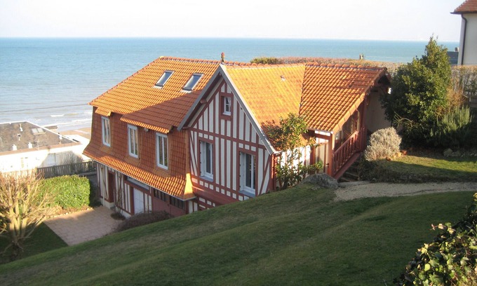 Villers-sur-Mer Casa | Casa tranquila, a 2 pasos del mar, con magníficas vistas y cerca del centro de la ciudad.