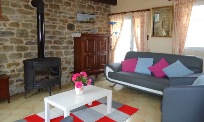 Ergue-Gaberic Casa | Amplia casa, piscina cubierta, ambiente florido climatizado, piscina climatizada.