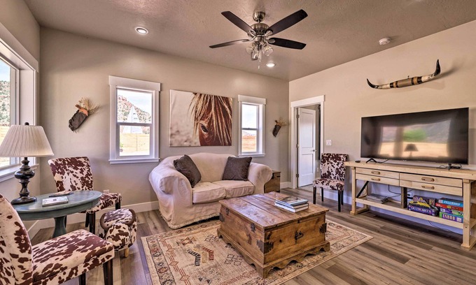 Kanab Casa | Quiet Kanab Home w/ Panoramic Views & Porch!