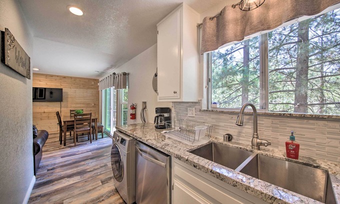 Lake Arrowhead Cabaña | Quiet Lake Arrowhead Retreat w/ Large Deck!