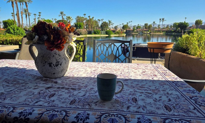 La Terraza Condominio | Quiet, lake front 3-bedroom condo in Rancho Mirage with community amenities