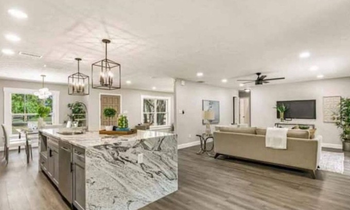 Wesley Chapel Casa | Quiet Luxurious Home / Family Friendly / 8 PPL