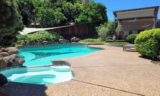 Rancho Cordova Casa | Quiet Oasis with Pool & Hot Tub just off Riverfront