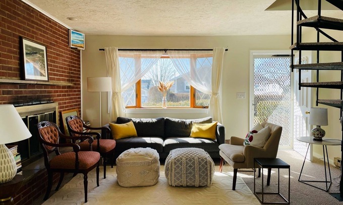 Westbrook Casa | Quiet, Peaceful Getaway by a Private Beach